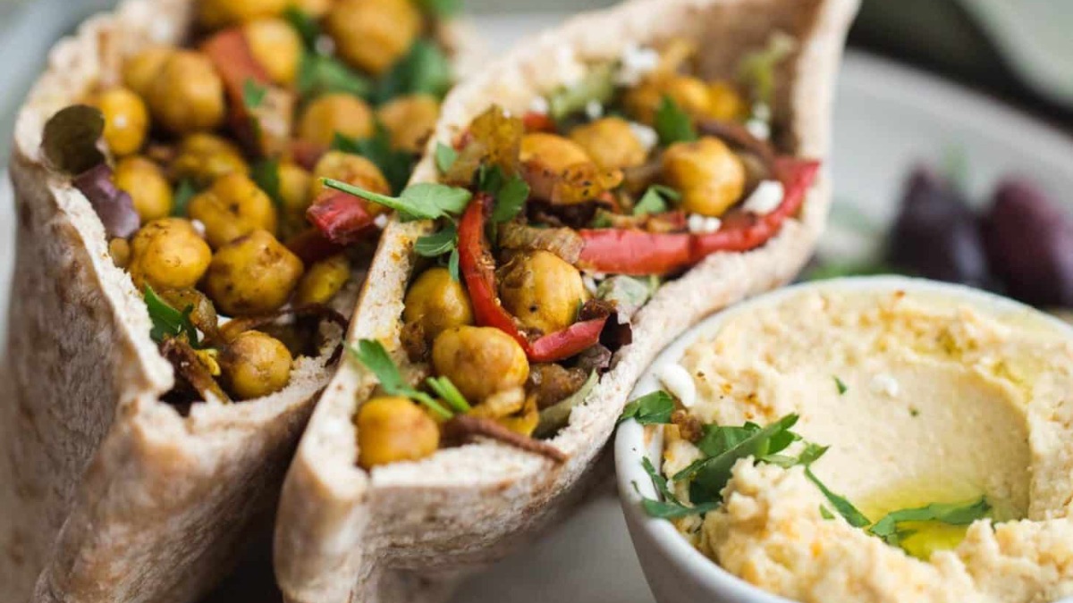 Spicy Carrot And Chickpea Pitta Pocket